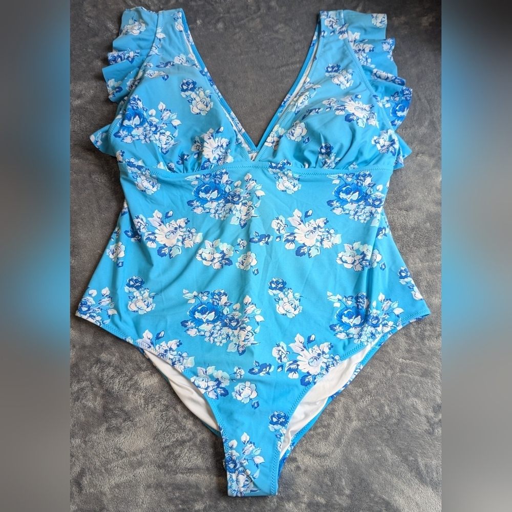 CUPSHE One Piece Swimsuit Women's 3X Royal Blue Floral Ruffle Strap V-neck EUC